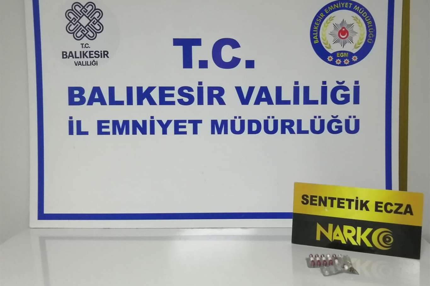 Balıkesir'de uyuşturucu operasyonu: 22 gözaltı Balıkesir'de uyuşturucu operasyonu: 22 gözaltı